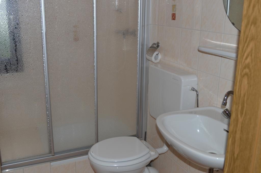 Gemuetlicher Ferienbungalow In Usseln Bei Willingen, Kostenloses Wlan الغرفة الصورة